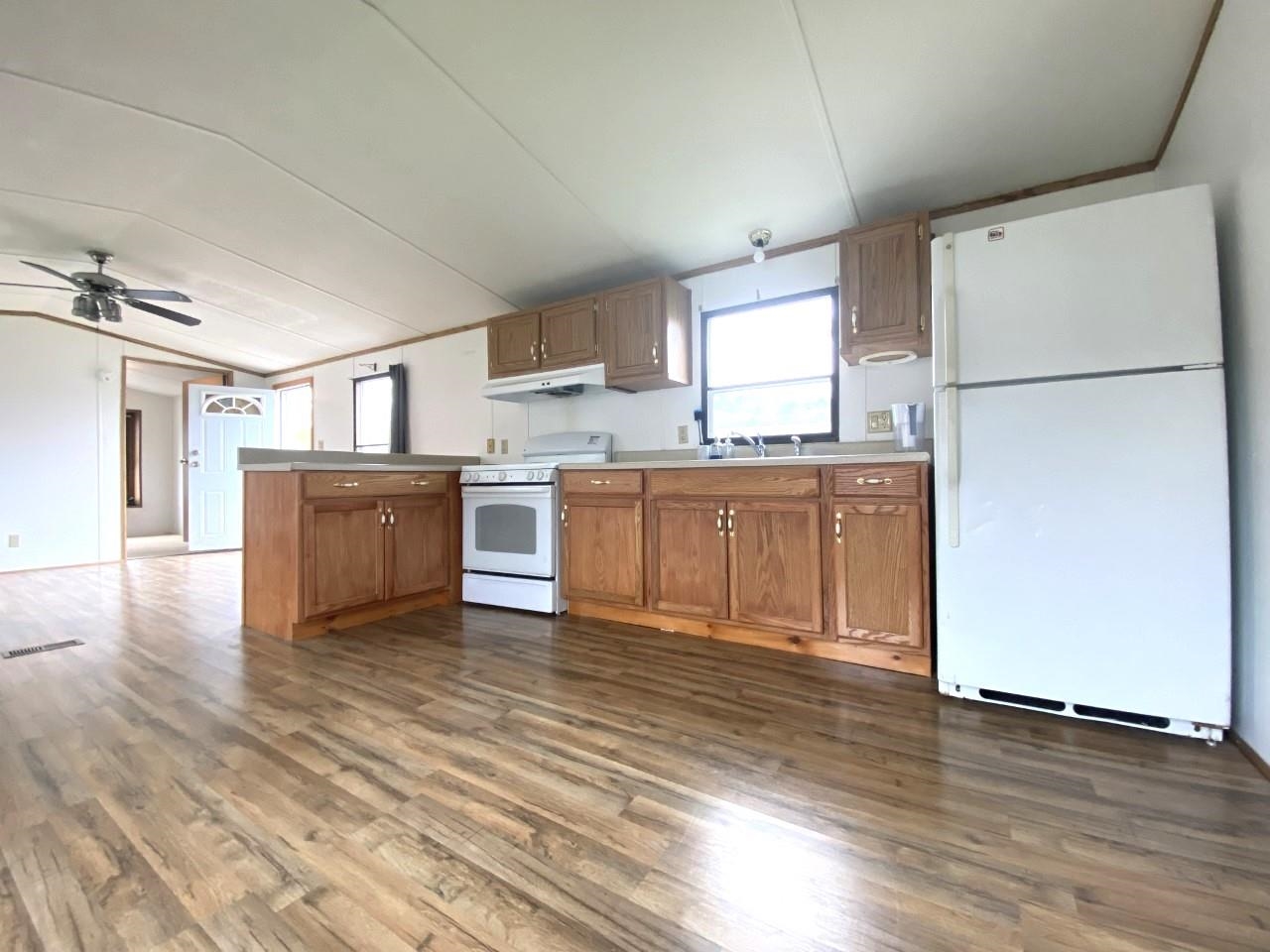 89 Weston Street Berlin, VT 05602 - Photo 5 of 28