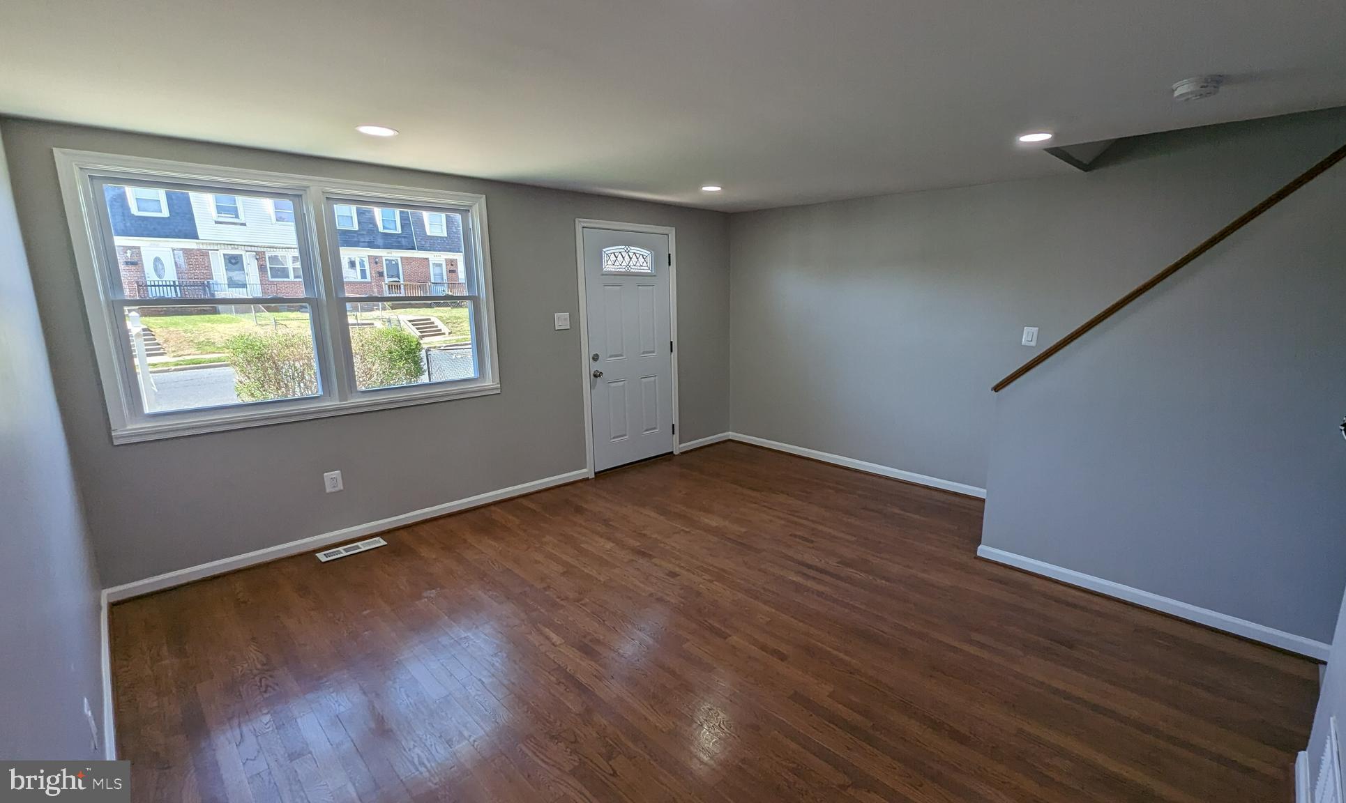 2969 Mallview Road Baltimore, MD 21230 - Photo 5 of 17 Livingroom