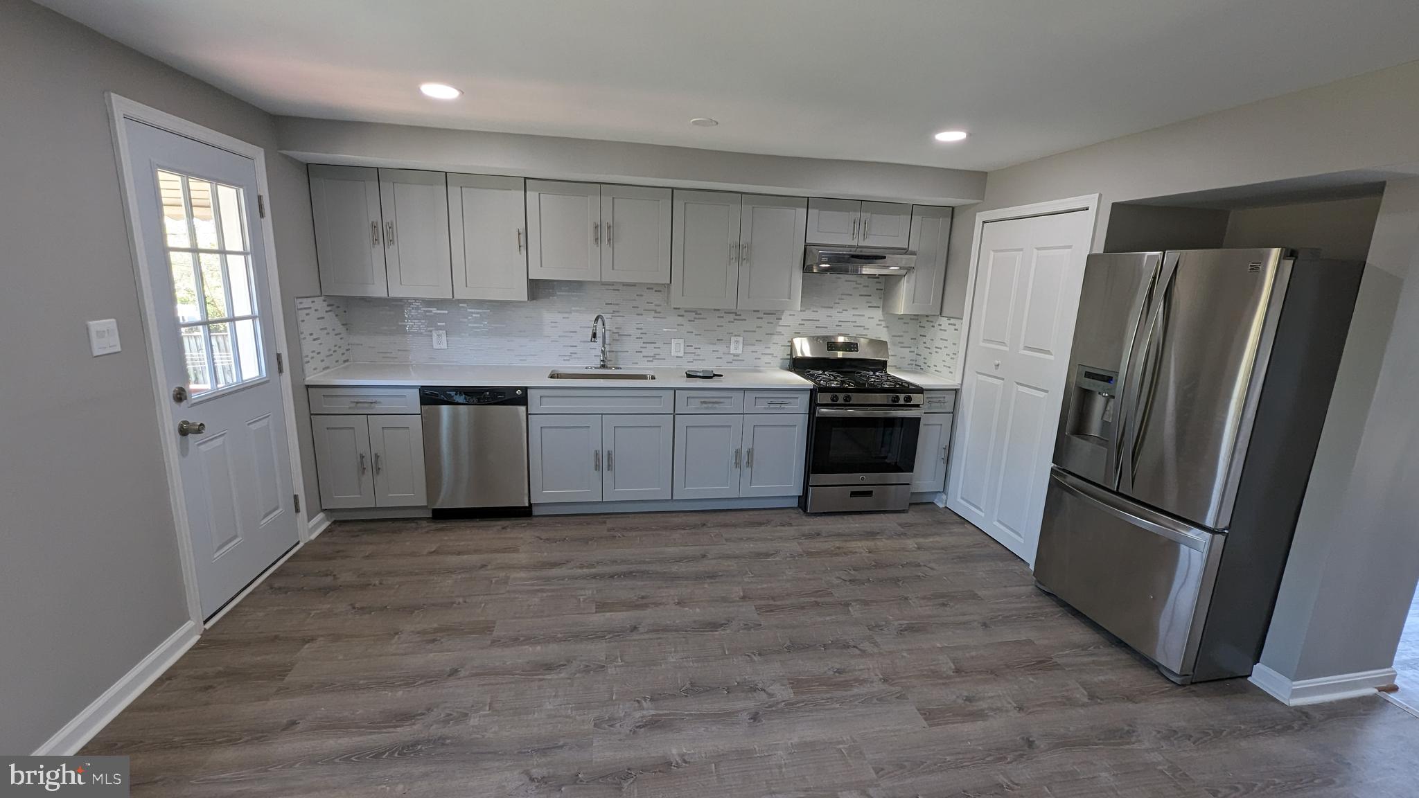 2969 Mallview Road Baltimore, MD 21230 - Photo 6 of 17 Kitchen