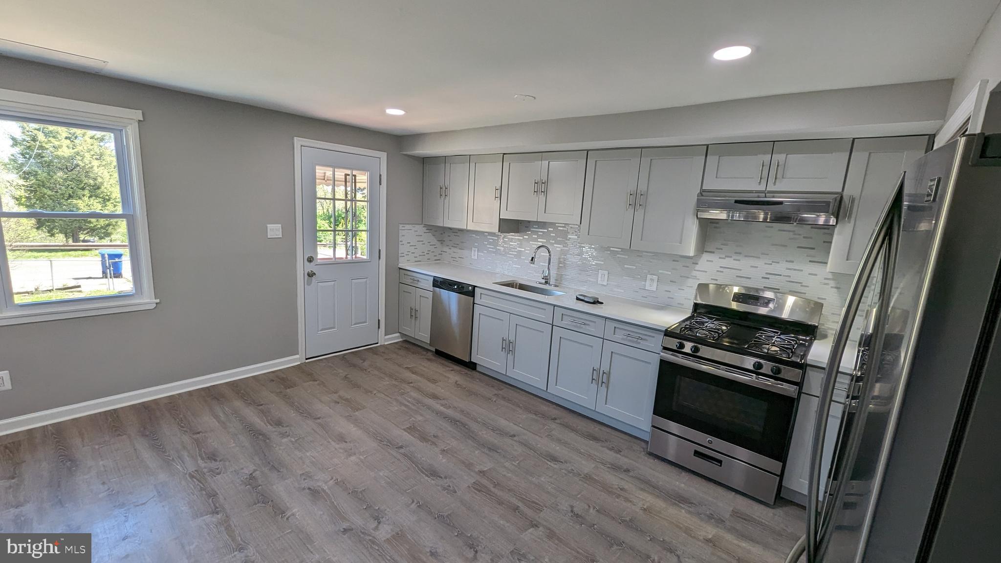 2969 Mallview Road Baltimore, MD 21230 - Photo 7 of 17 Kitchen