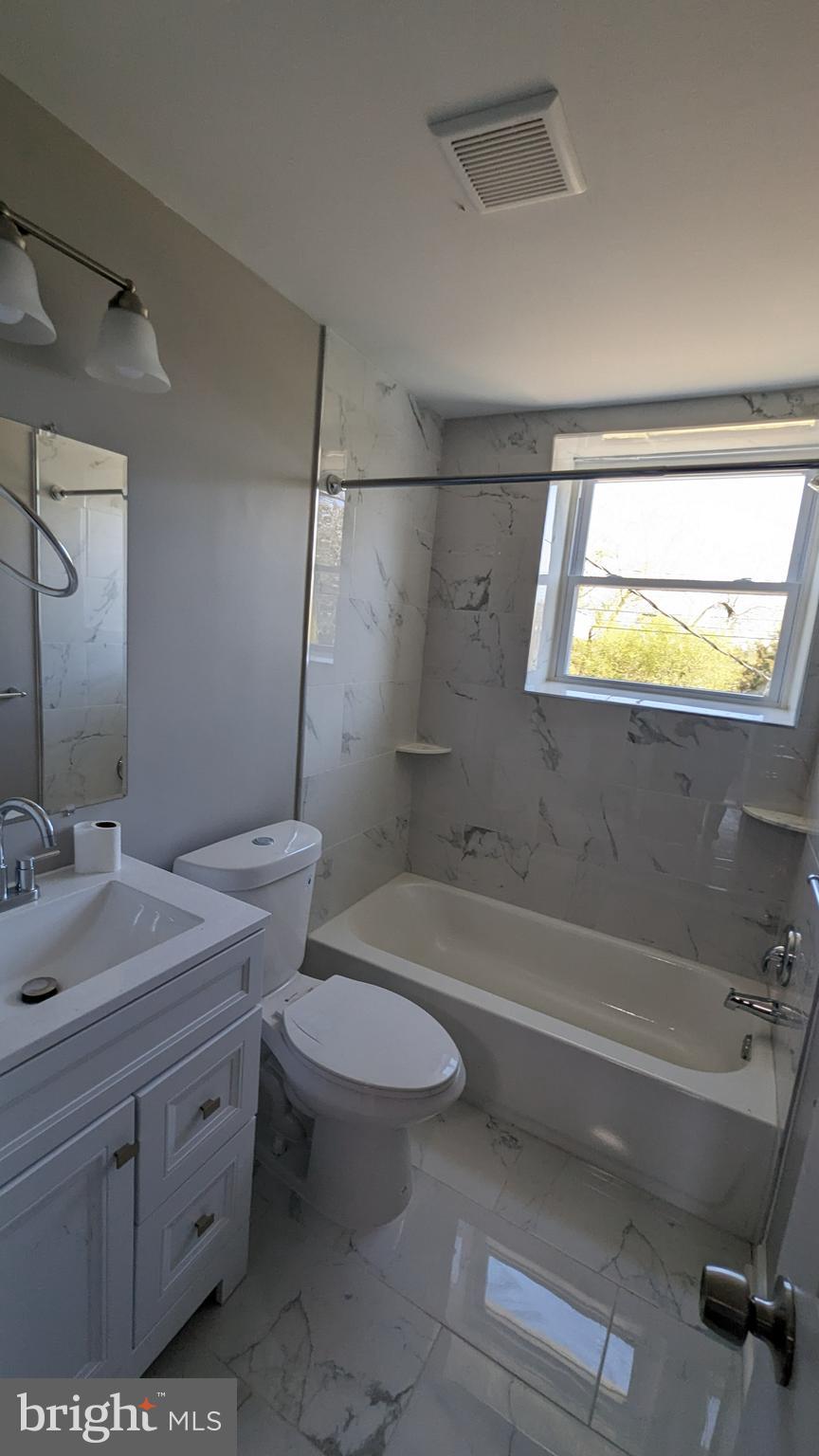 2969 Mallview Road Baltimore, MD 21230 - Photo 10 of 17 upstairs bathroom