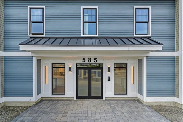$665,000 | 585 Washington Street, Unit 301, Quincy, MA 02169