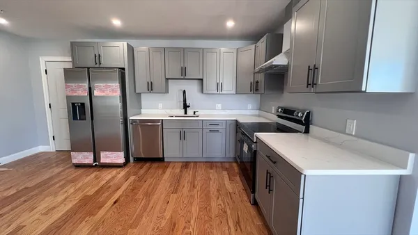 $665,000 | 585 Washington Street, Unit 301, Quincy, MA 02169