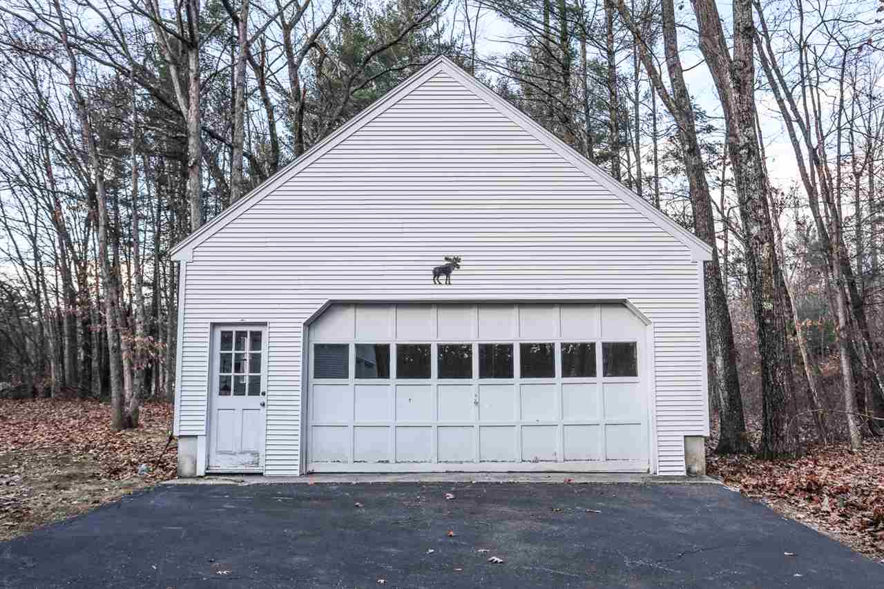 94 Adams Road Londonderry, NH 03053 - Photo 4 of 29