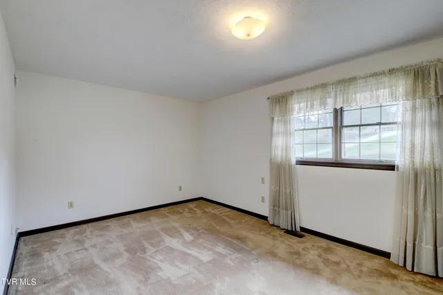 $990,000 | 848 Navajo Drive, Jefferson City, TN 37760