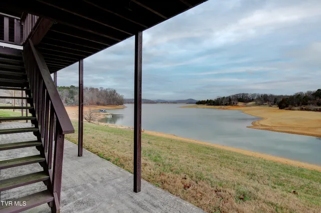 $990,000 | 848 Navajo Drive, Jefferson City, TN 37760