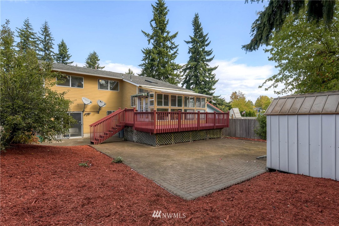 1033 Southwest 116th Street Seattle, WA 98146 - Photo 14 of 14 Gallery Image 14