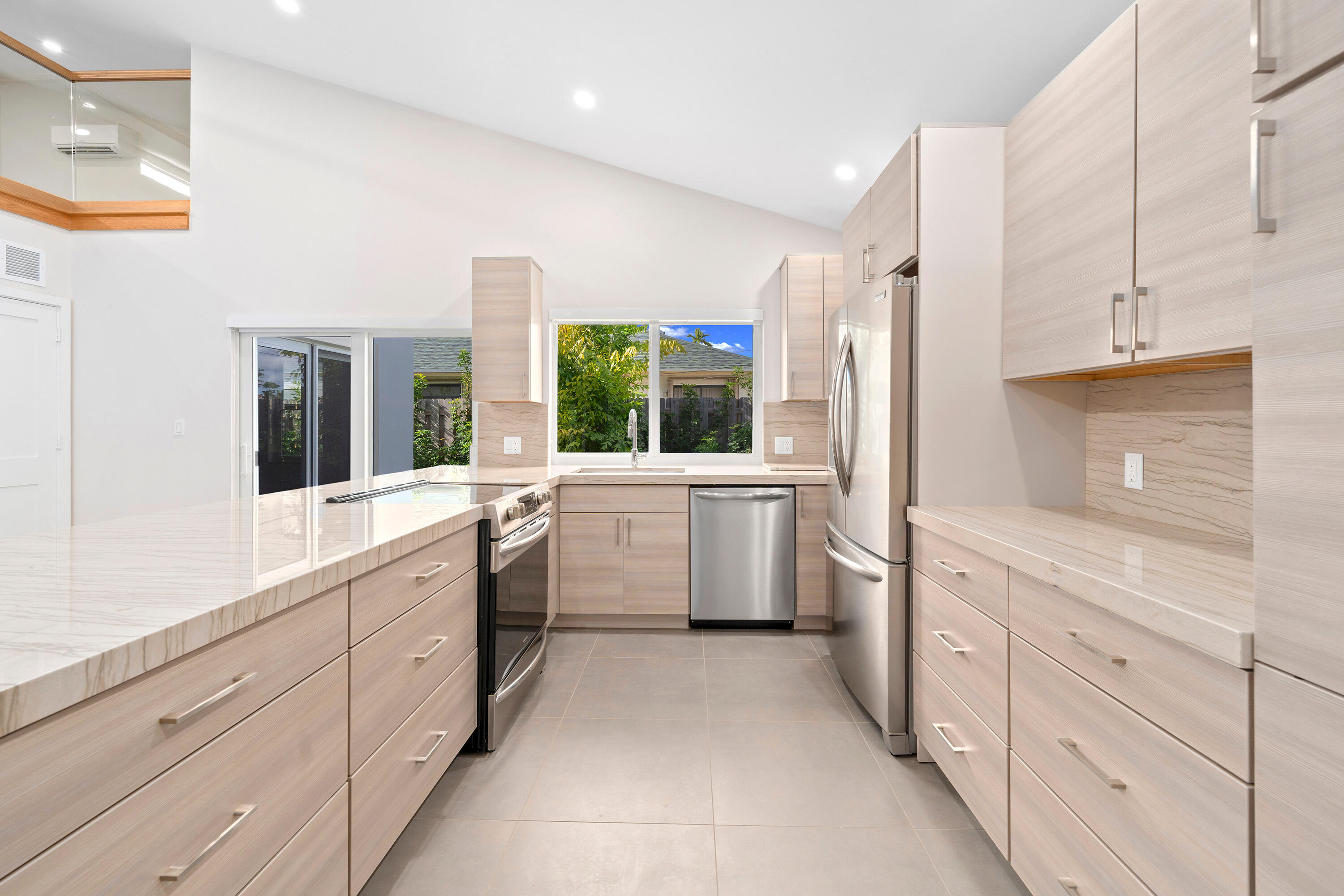 4197 Northeast 5th Avenue Boca Raton, FL 33431 - Photo 4 of 9 Mlsi-Res_3942