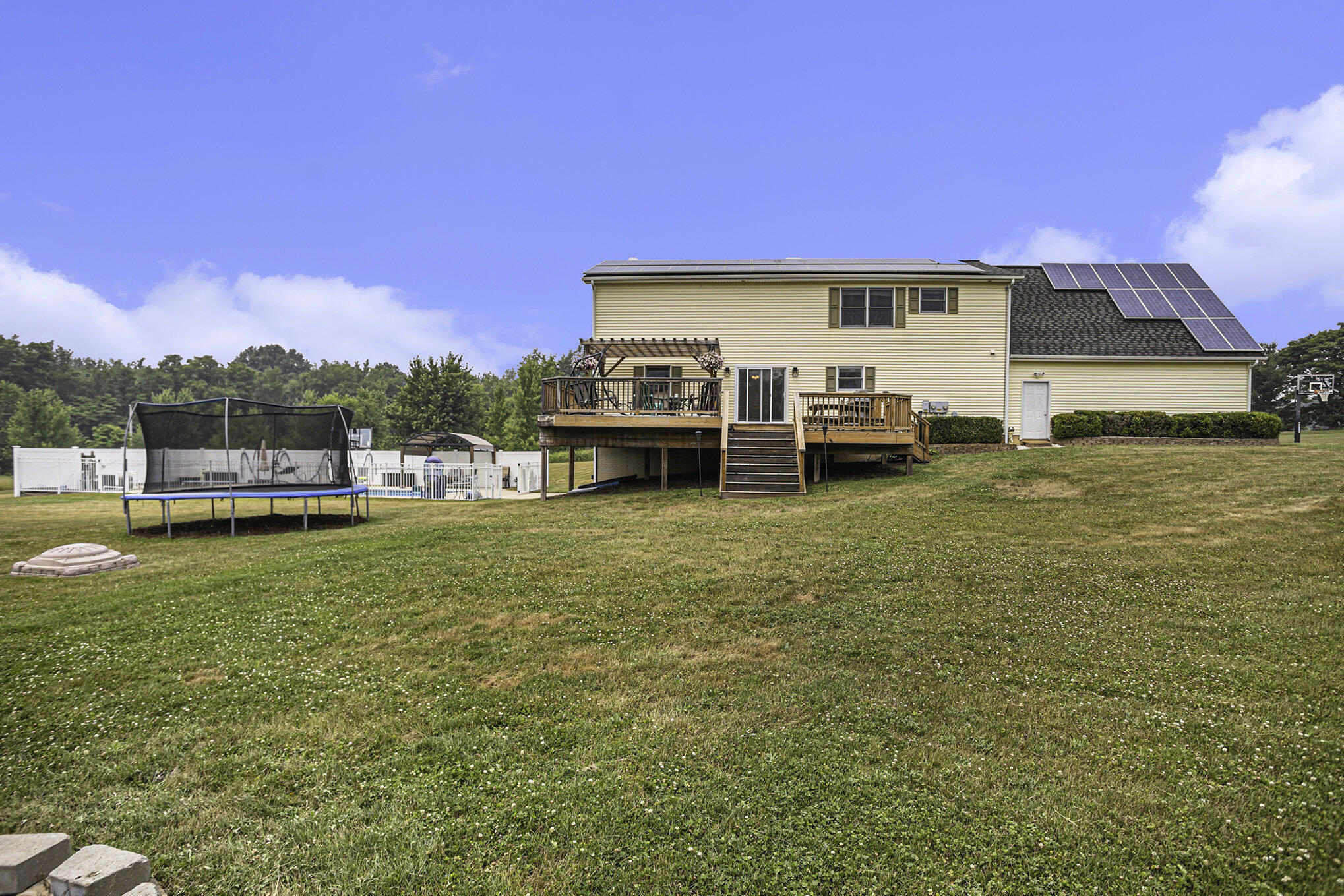 907 Curtis Road Quincy, MI 49082 - Photo 48 of 63 049_907_curtis_rd_quincy_mi_49082-71