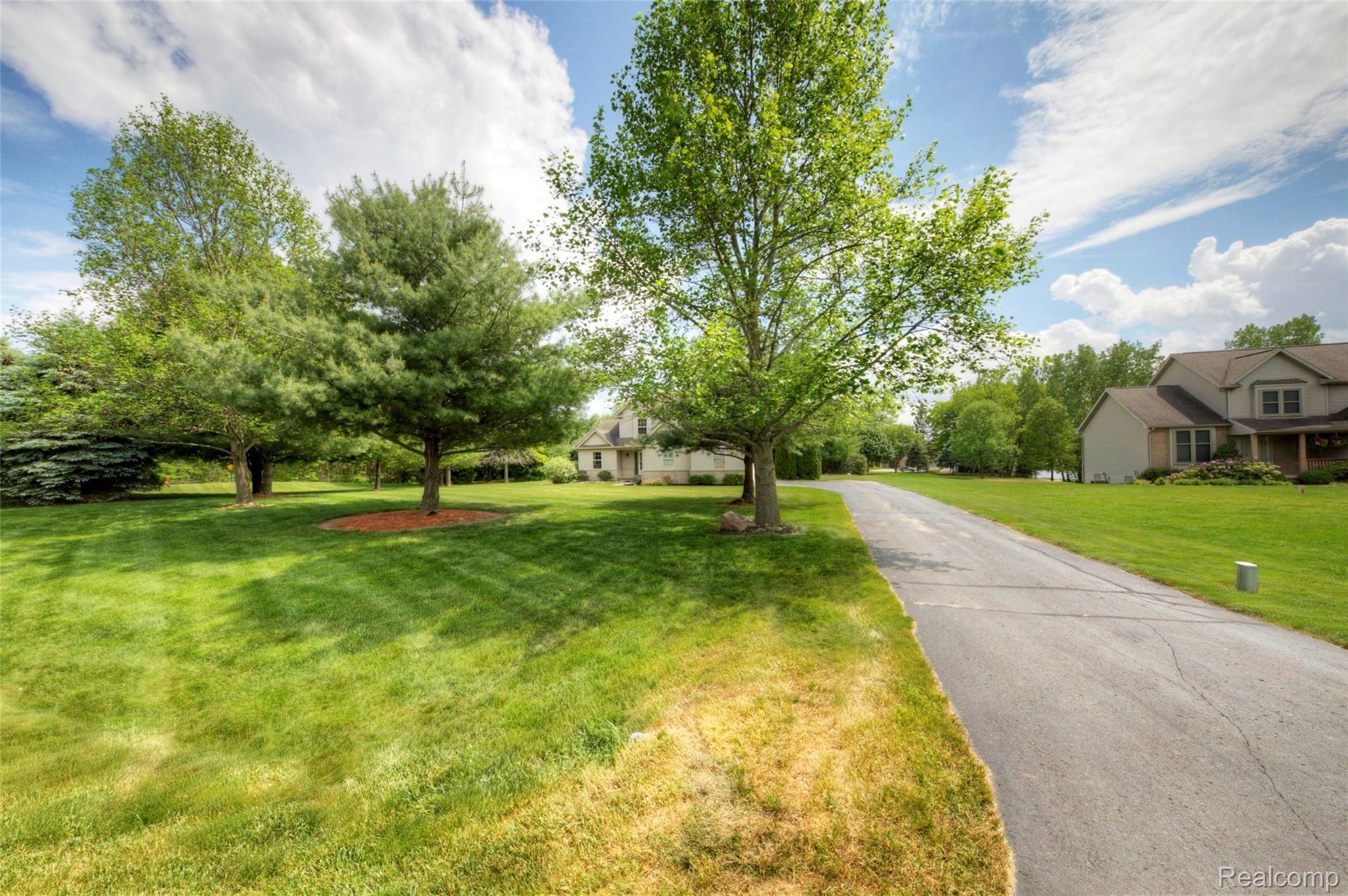 2501 Clivedon Road Howell, MI 48843 - Photo 67 of 74 4H8A3949_50_51.jpg