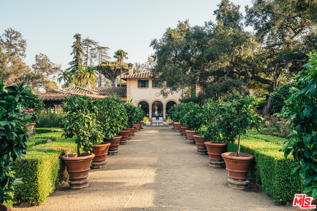 2845 Sycamore Canyon Road Santa Barbara, CA 93108 - Photo 13 of 53