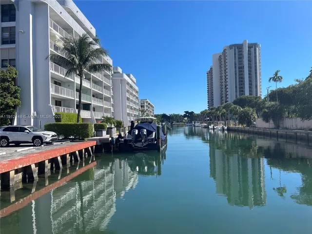 $350,000 | 1650 Northeast 115th Street, Unit 311, Miami, FL 33181