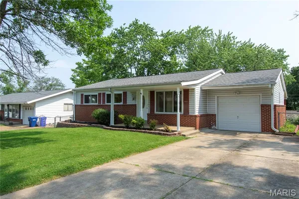 $1,600 | 4001 High Aire Drive, St. Louis, MO 63125