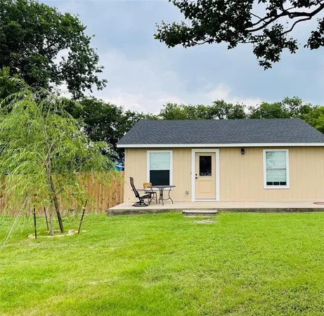 $2,400 | 109 Lois Street, Waxahachie, TX 75165