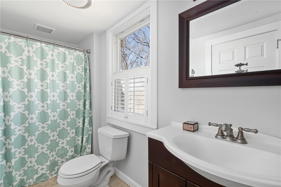 5009 Old Post Road Charlestown, RI 02813 - Photo 18 of 33 Master Bath