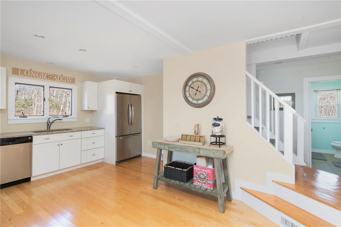 5009 Old Post Road Charlestown, RI 02813 - Photo 10 of 33