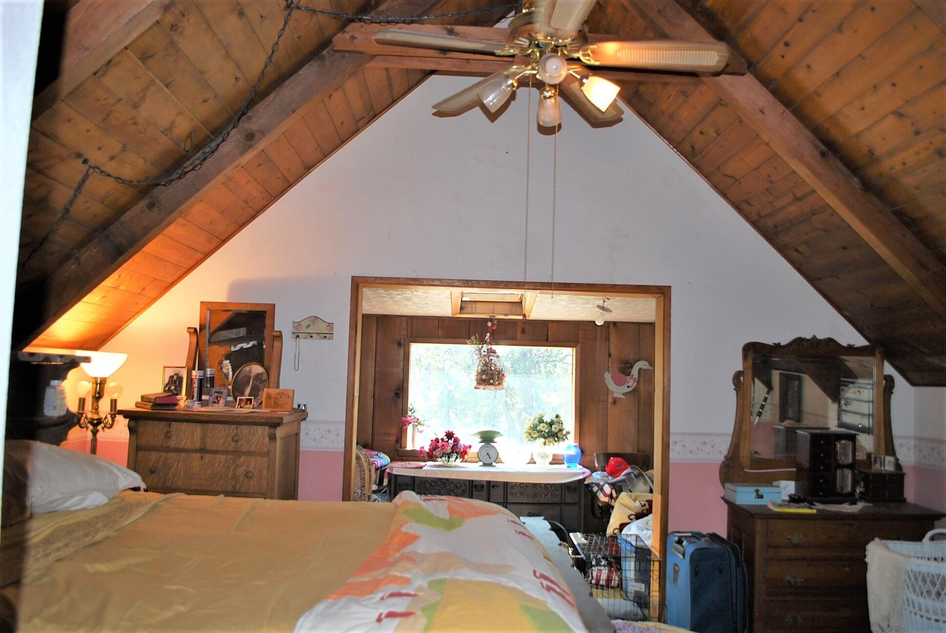 16294 Green Forest Road La Pine, OR 97739 - Photo 9 of 47 Upstairs bedroom #1 w/sunroom