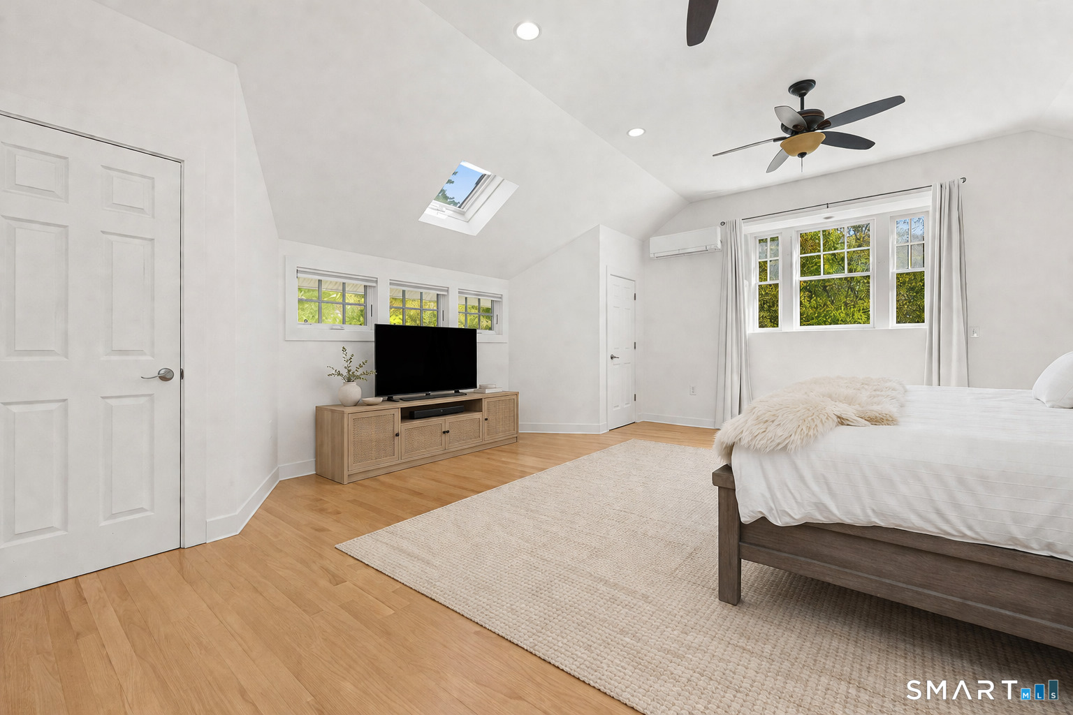 26 Glory Road Weston, CT 06883 - Photo 18 of 33