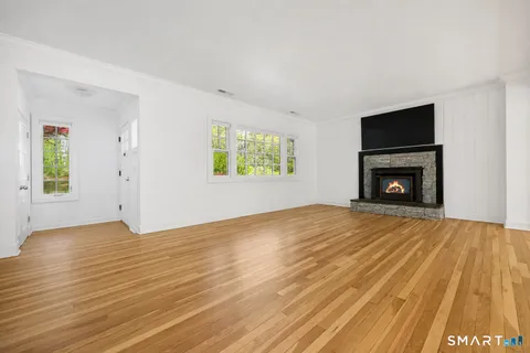 $1,299,000 | 26 Glory Road, Weston, CT 06883