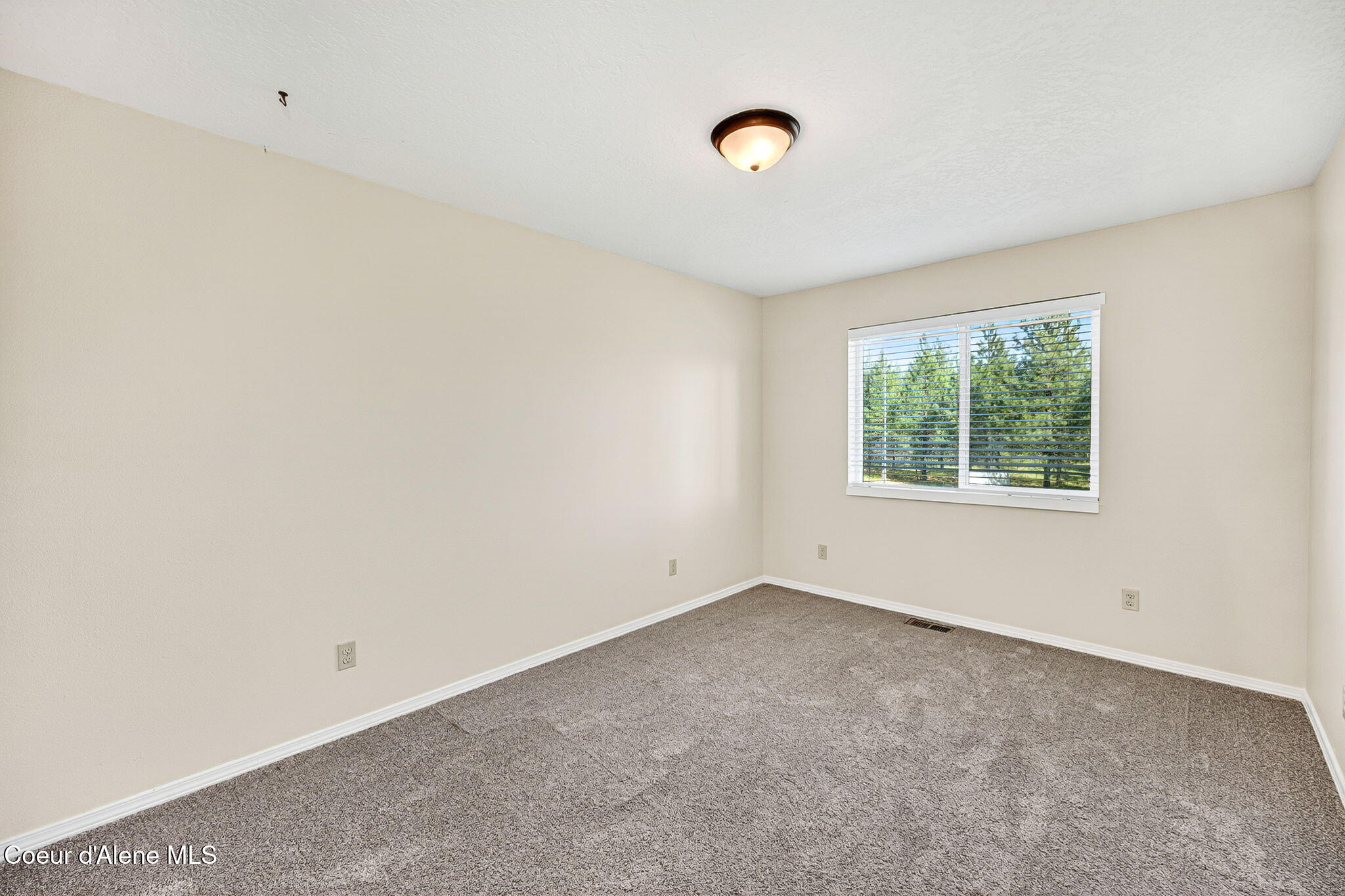 18341 West Highway 53 Rathdrum, ID 83858 - Photo 15 of 36 Lower Bed 2