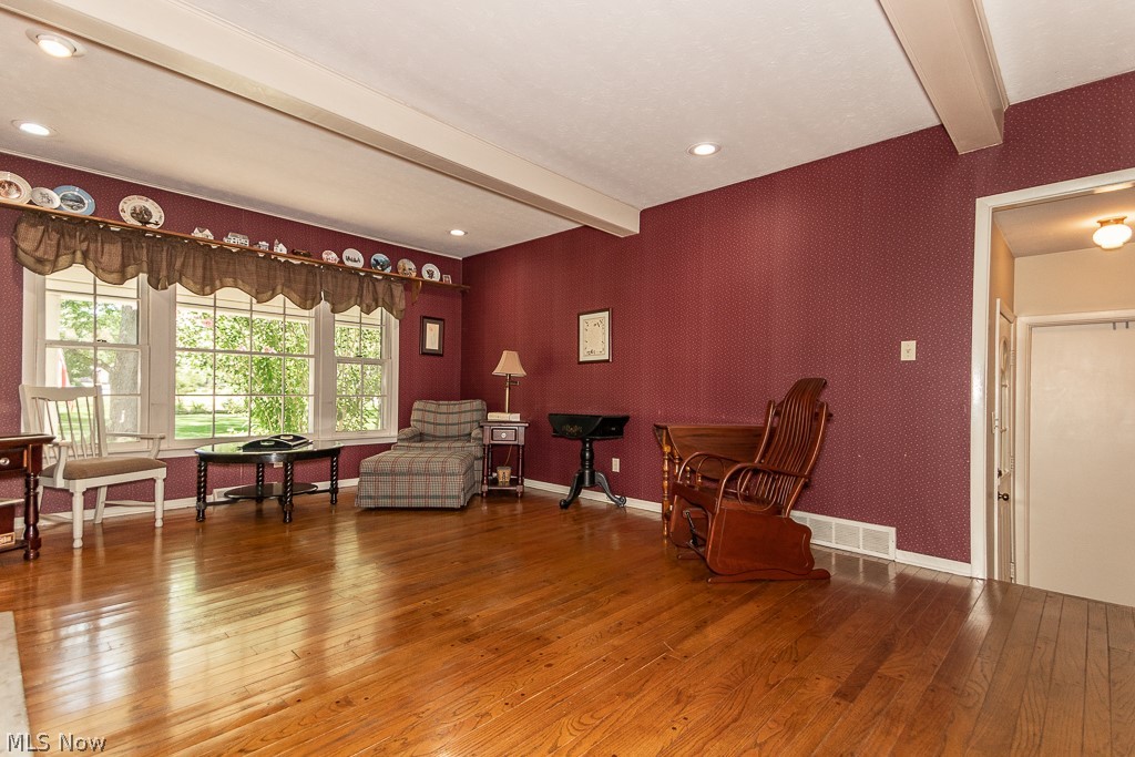 9754 Mayfield Road Chesterland, OH 44026 - Photo 10 of 30 Gallery Image 10