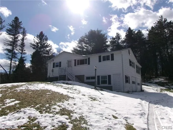 $1,800 | 3225 Gracie Road, Cortlandville, NY 13045