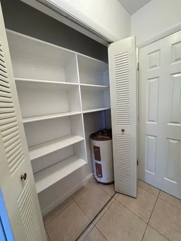 $1,425 | 3611 North Dixie Highway, Oakland Park, FL 33334