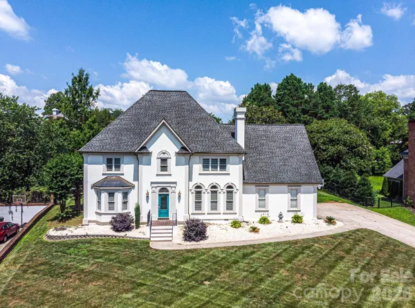 $850,000 | 4215 3rd Street Northwest, Hickory, NC 28601