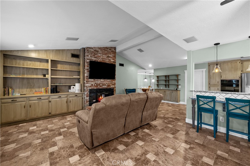 43638 21st Street West Lancaster, CA 93536 - Photo 13 of 30