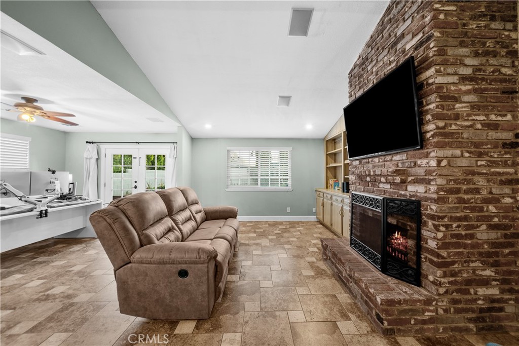 43638 21st Street West Lancaster, CA 93536 - Photo 14 of 30