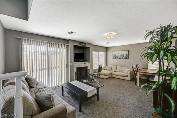 $2,400 | 8863 Chapman Point, Las Vegas, NV 89129