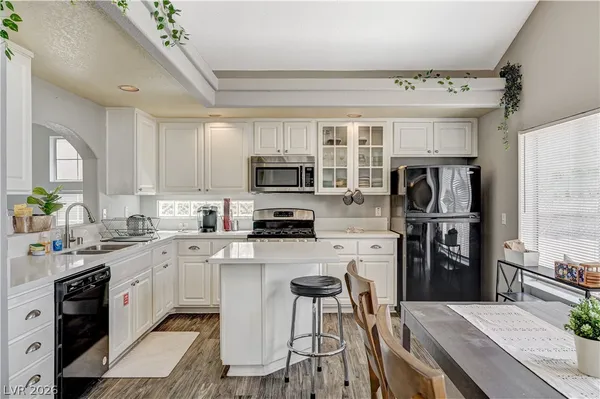 $2,400 | 8863 Chapman Point, Las Vegas, NV 89129