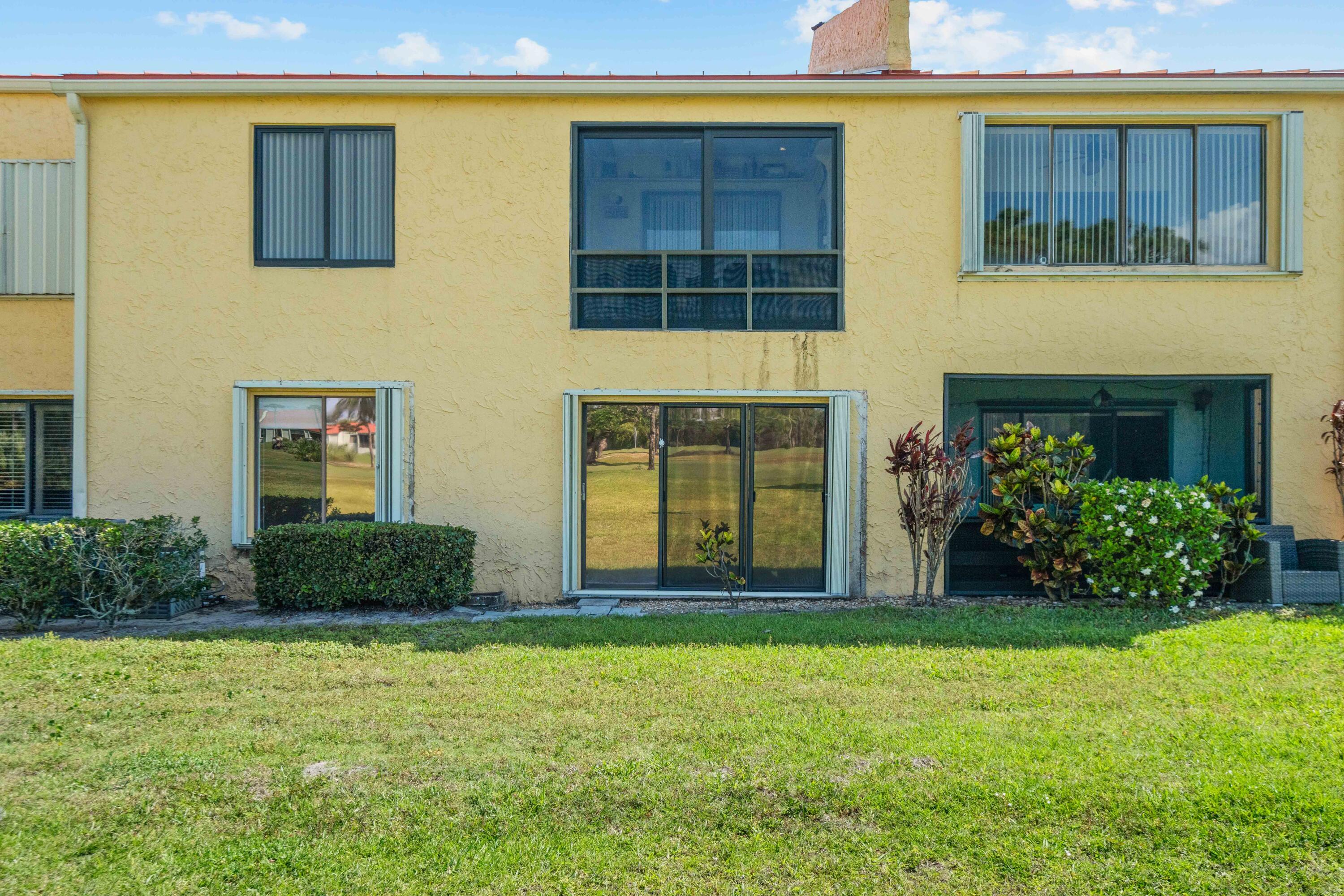 5373 Southeast Miles Grant Road, Unit C105 Stuart, FL 34997 - Photo 9 of 70 DSC01033