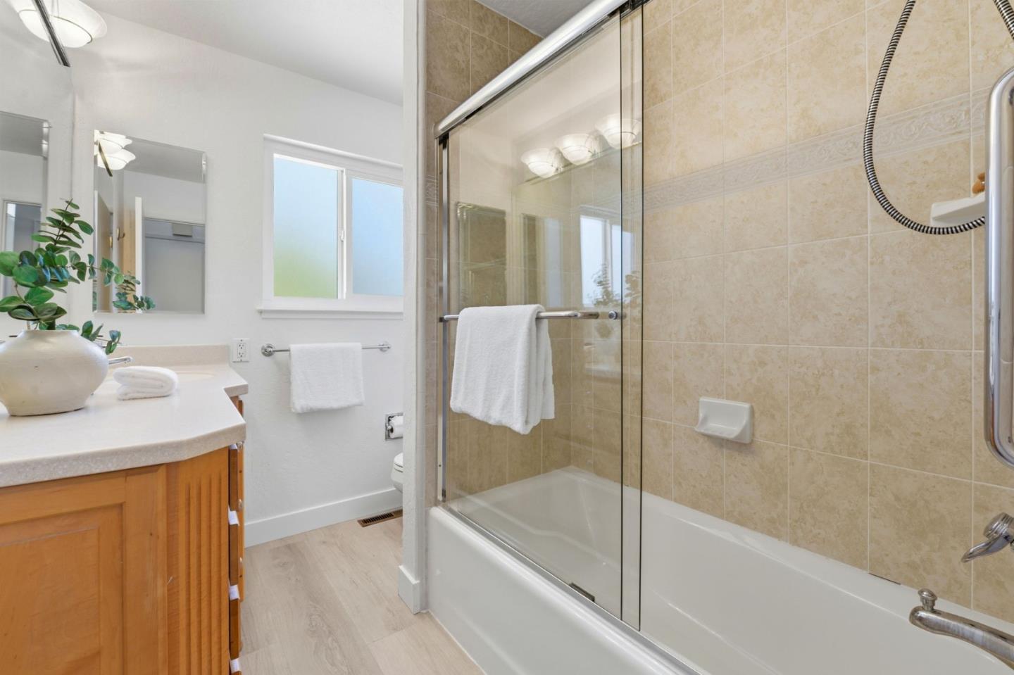 3909 Middlefield Road, Unit E Palo Alto, CA 94303 - Photo 25 of 38