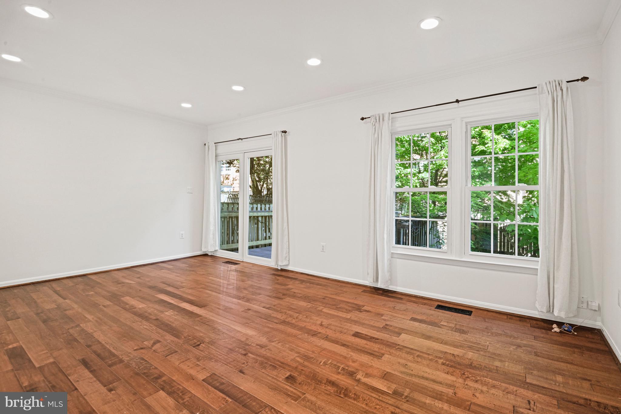 7422 Timberock Road Falls Church, VA 22043 - Photo 11 of 48
