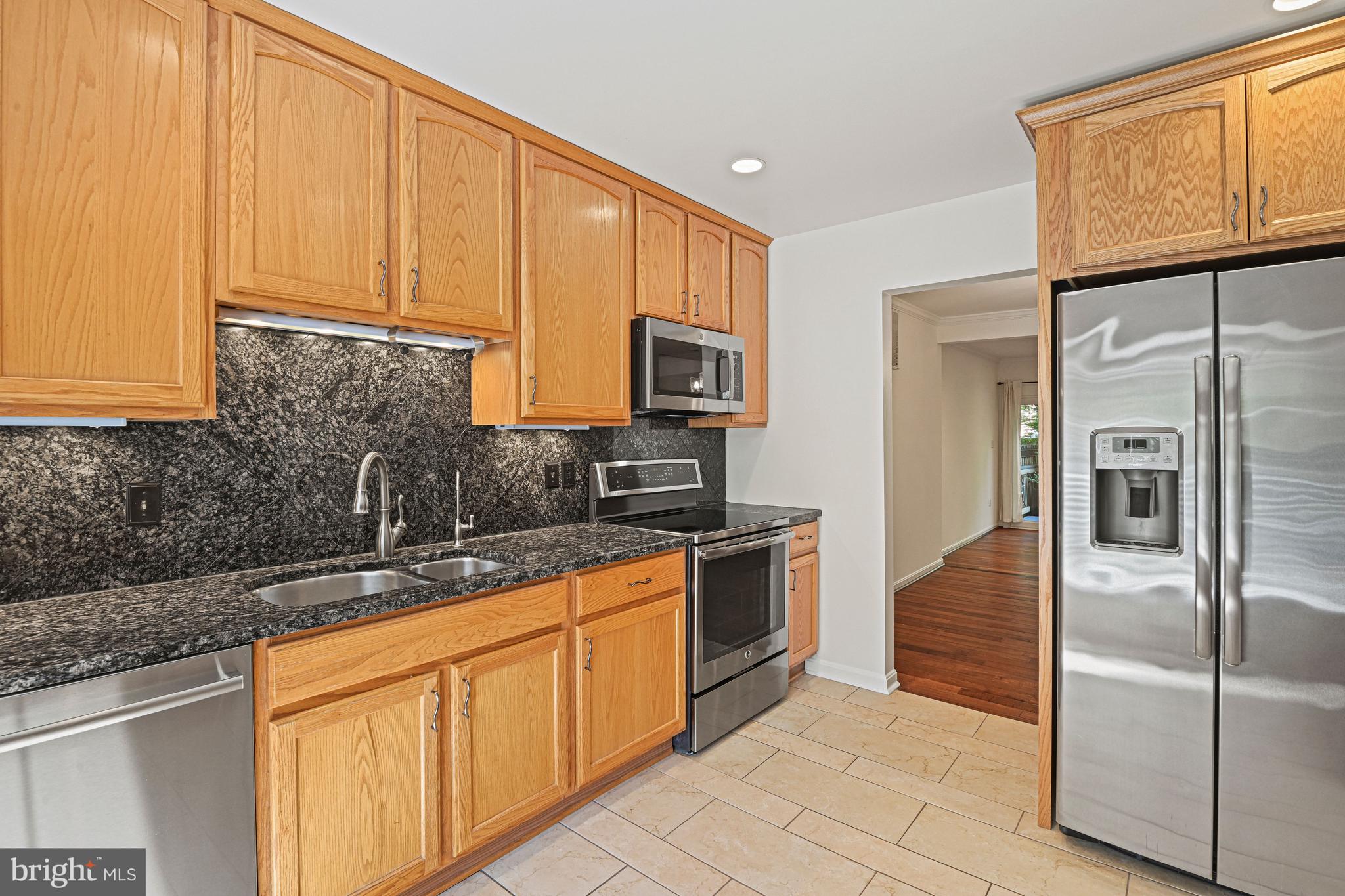 7422 Timberock Road Falls Church, VA 22043 - Photo 17 of 48 Granite Counter Tops, Loads of Storage