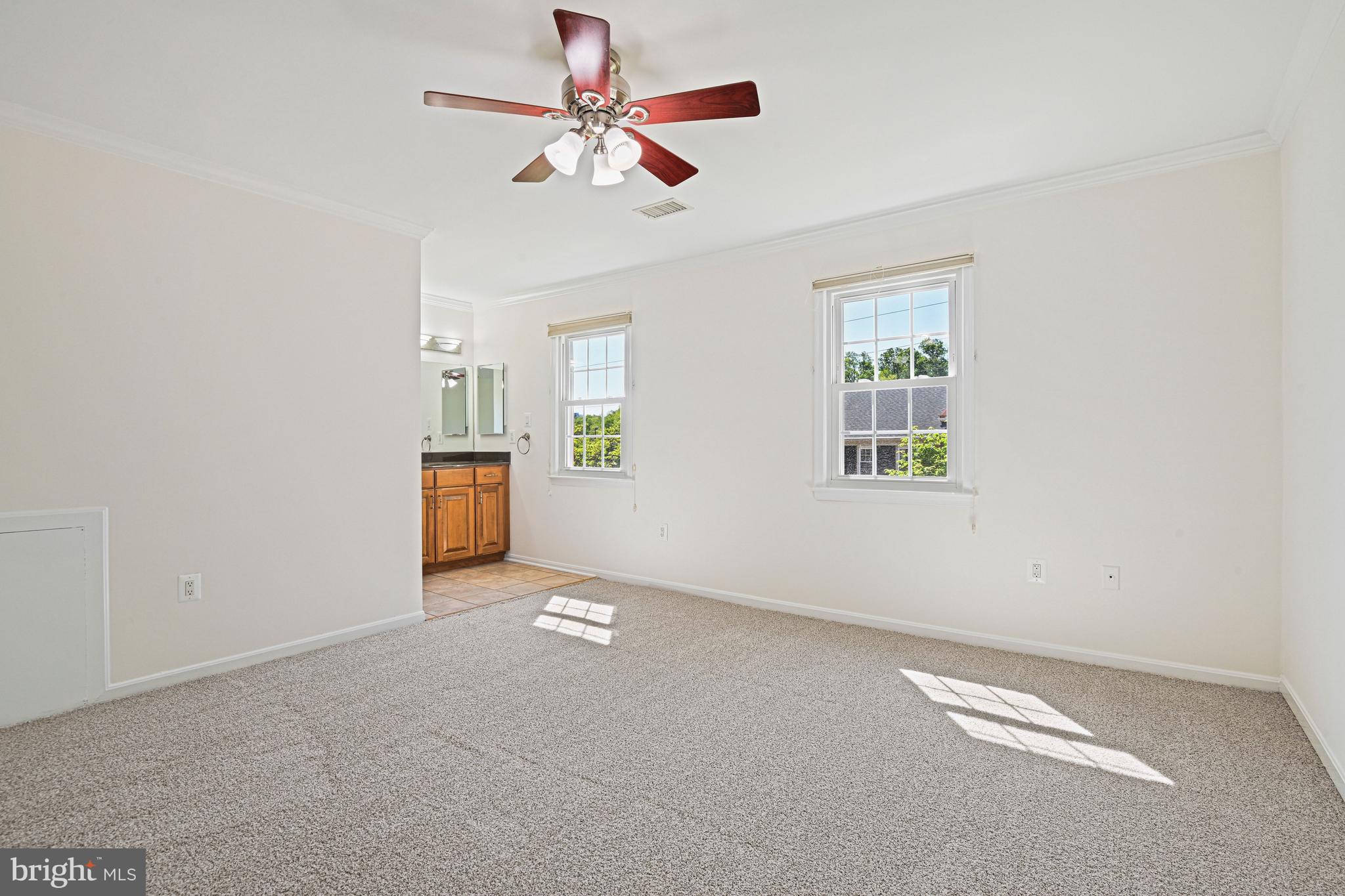 7422 Timberock Road Falls Church, VA 22043 - Photo 23 of 48 Great Natural Lighting