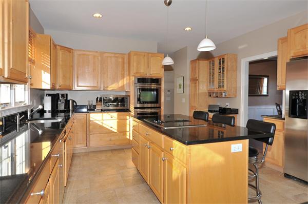 2 Bear Hill Road Natick, MA 01760 - Photo 3 of 20 Gallery Image 3