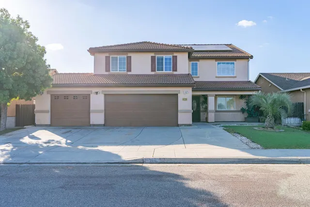 $549,999 | 4729 North Rumi Avenue, Fresno, CA 93723