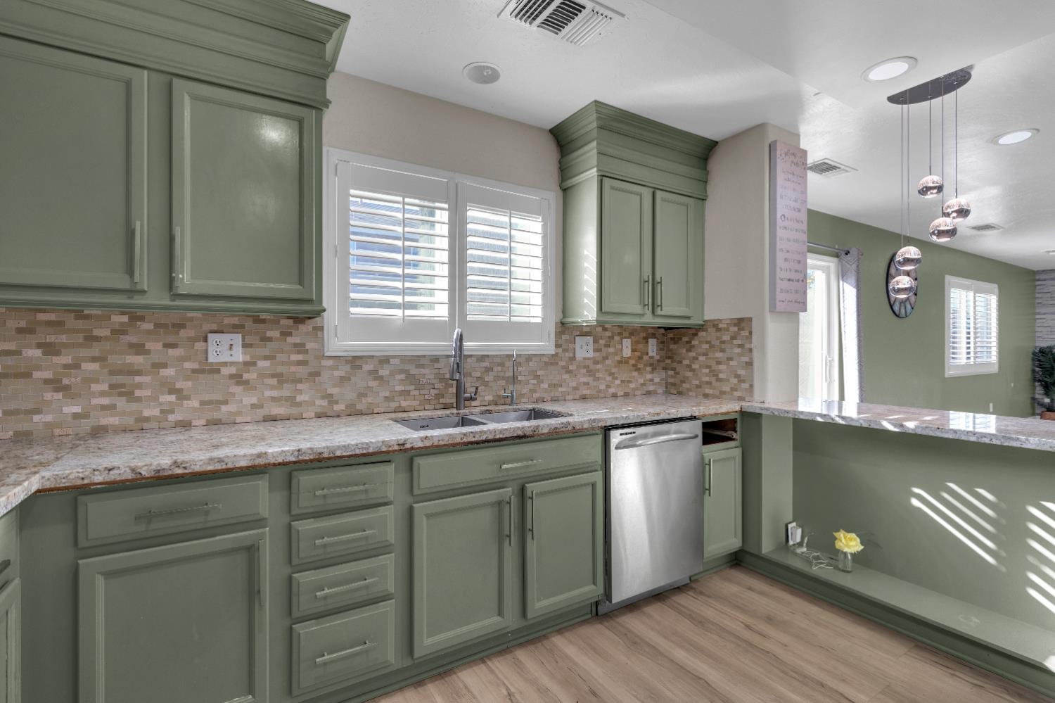 4729 North Rumi Avenue Fresno, CA 93723 - Photo 16 of 35