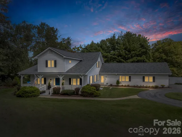 $960,000 | 100 Perry Place, Hendersonville, NC 28739