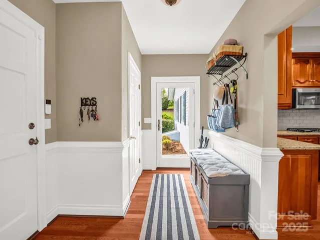 $995,000 | 100 Perry Place, Hendersonville, NC 28739