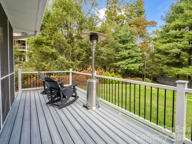 $960,000 | 100 Perry Place, Hendersonville, NC 28739