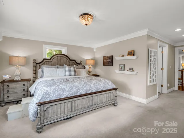 $995,000 | 100 Perry Place, Hendersonville, NC 28739