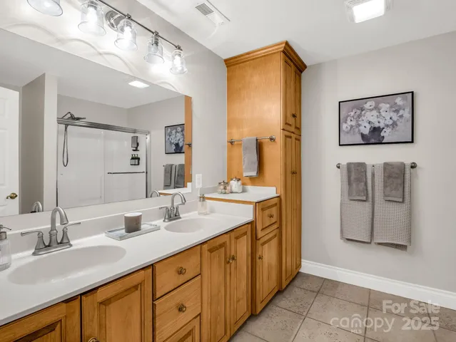 $995,000 | 100 Perry Place, Hendersonville, NC 28739