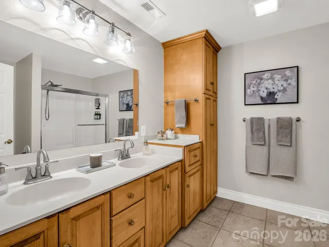 $960,000 | 100 Perry Place, Hendersonville, NC 28739