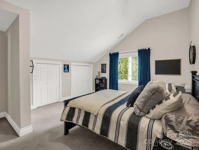 $995,000 | 100 Perry Place, Hendersonville, NC 28739