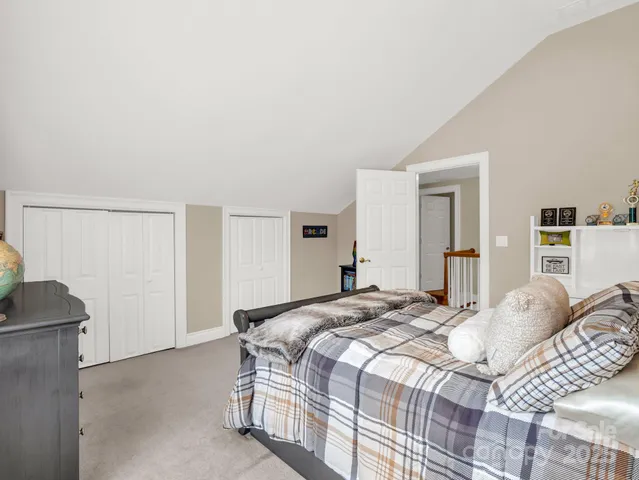 $995,000 | 100 Perry Place, Hendersonville, NC 28739