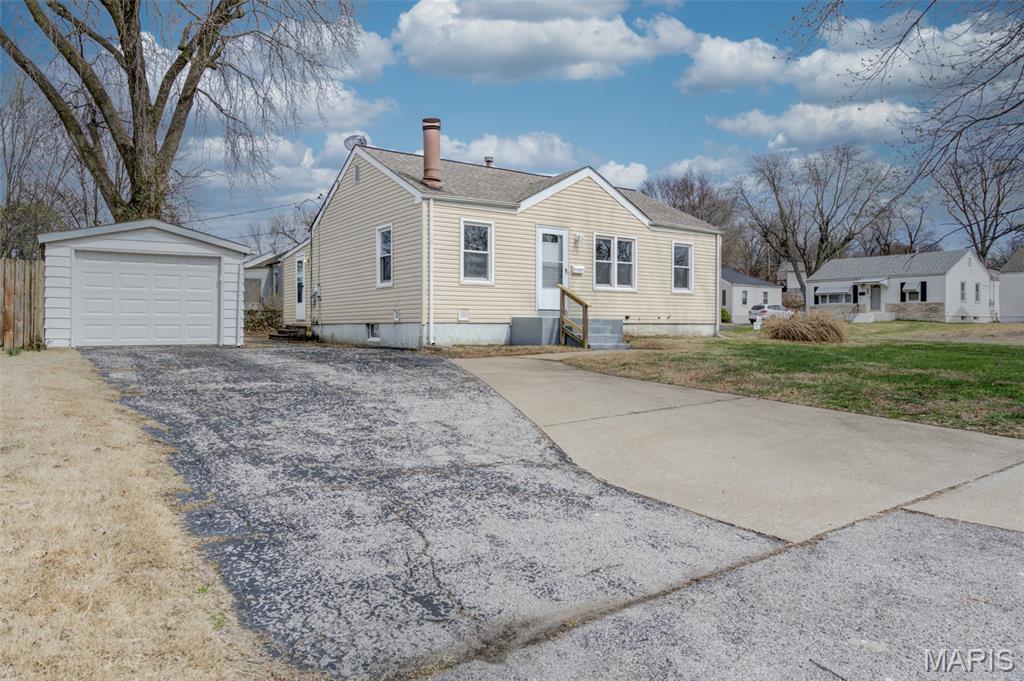 11001 St Raphael Lane St. Ann, MO 63074 - Photo 42 of 53