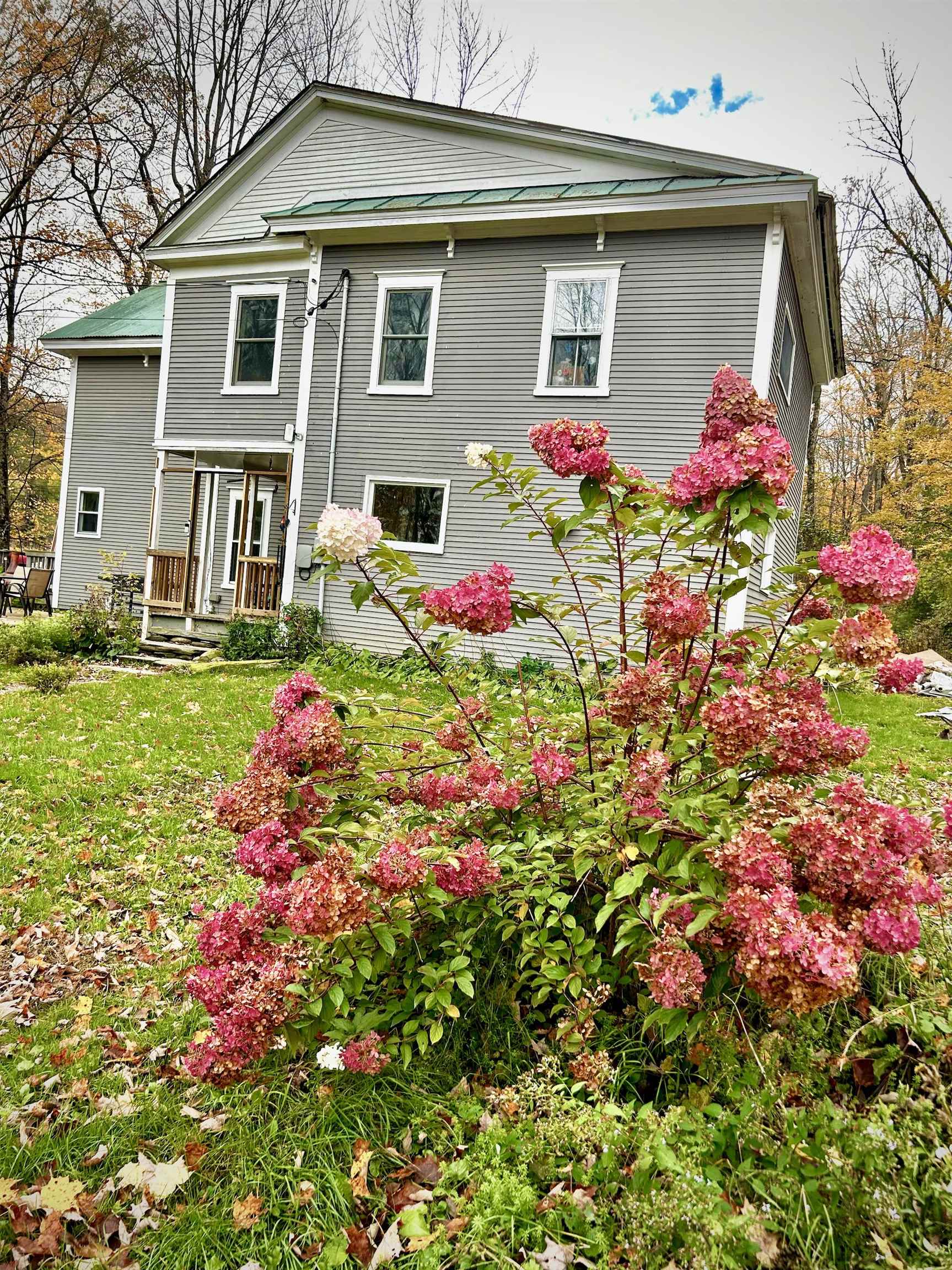 27 Kelly Road Stockbridge, VT 05772 - Photo 1 of 40